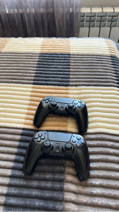 Продаеся джойстики для ps5