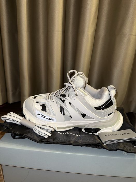 Balenciaga Track LED обувки
