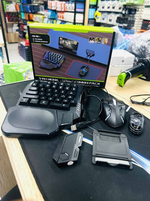 Клавиатура с мышкой для игр