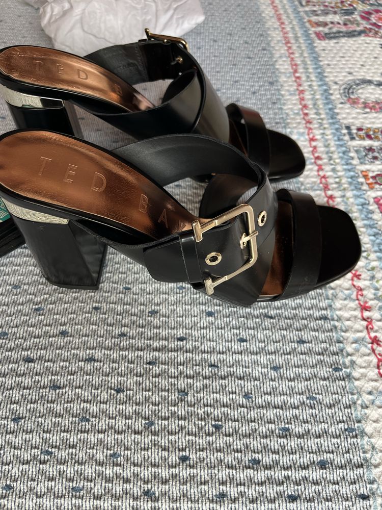 Дамски елагантни  Ted Baker