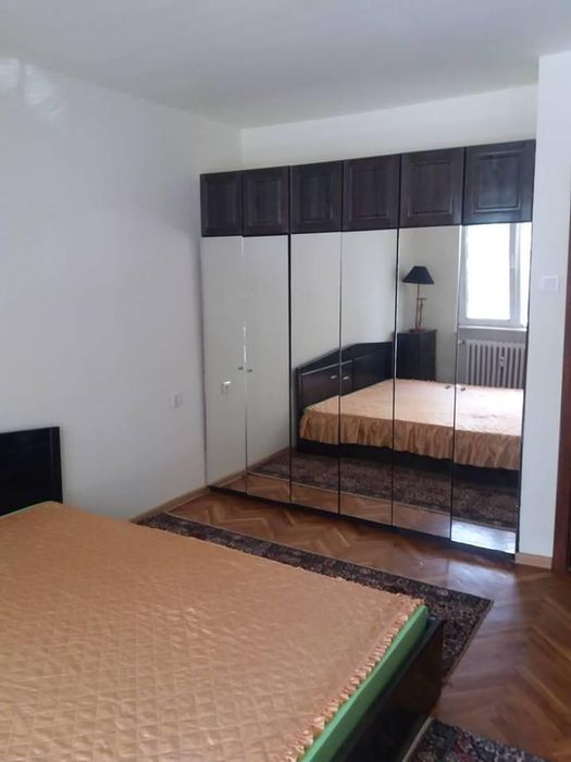 Дава се под наем Тристаен апартамент в София, Лозенец - 90 кв.м за 700 € - Снимка #4