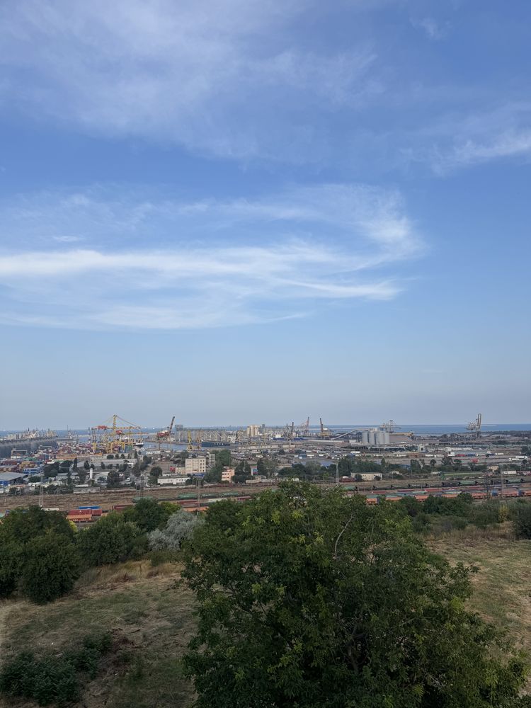 Garsoniera de vanzare situata pe bulevardul 1 Mai Vechi!