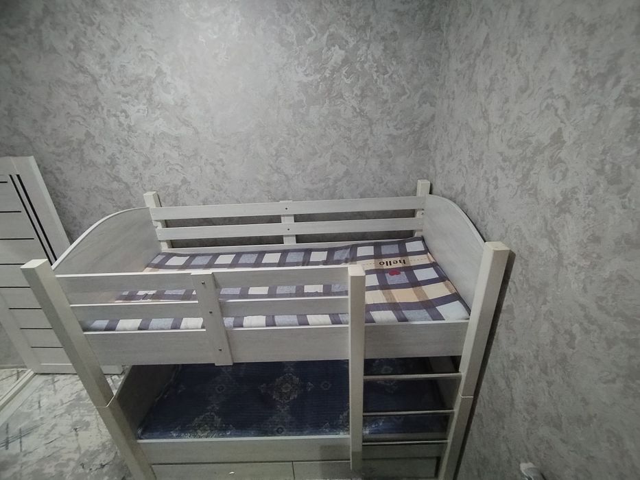 Двухяросной кроват сотилади