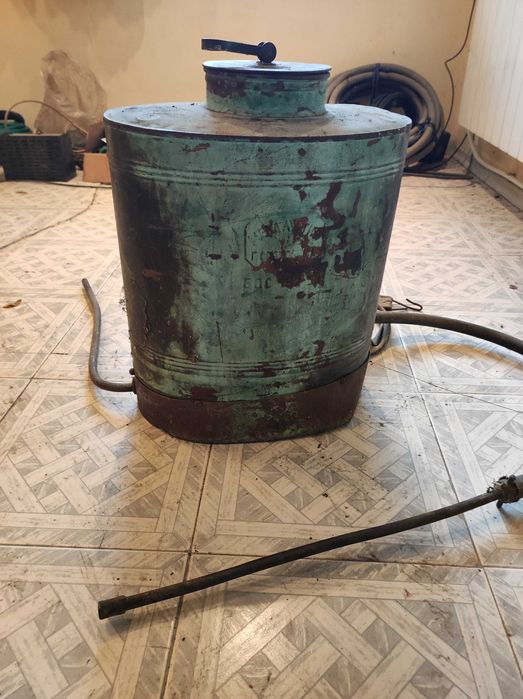 Стари медни пръскачки