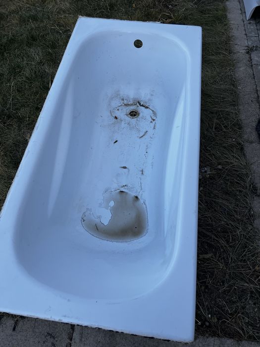 Акриловая ванна для дачи под емкость для воды пойдет