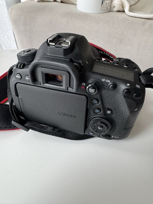 KiCanon Full Frame 6D Mark II + 50mm f1.4 la cutie!