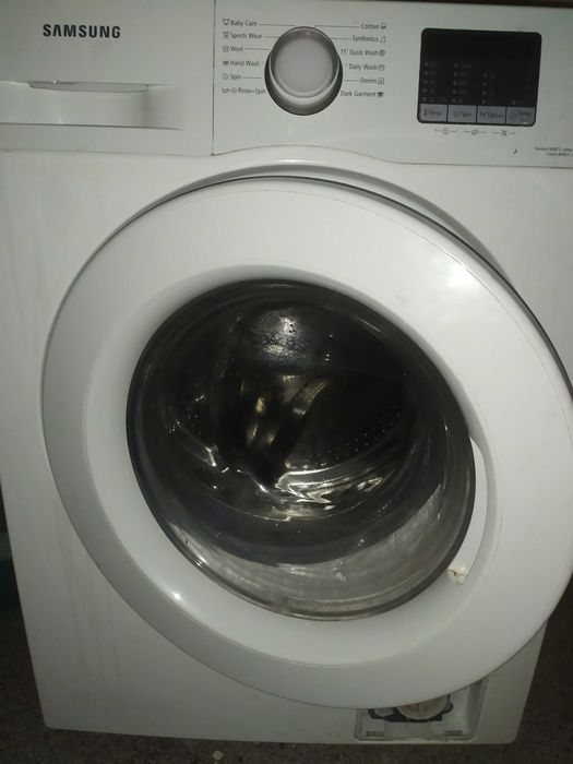 Продавам пералня SAMSUNG