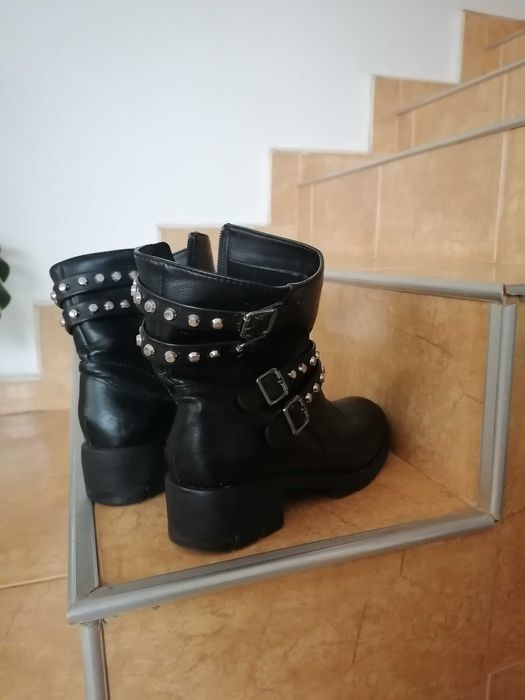 Vand Pantofi sí cizme