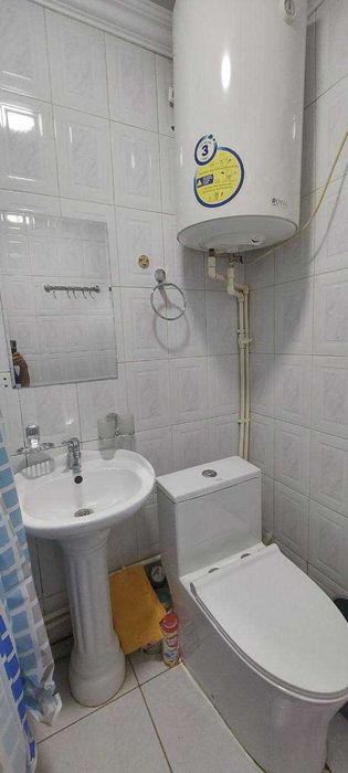 2 xona 3 xonaga o'zgartirilgan kvartira sotuvda