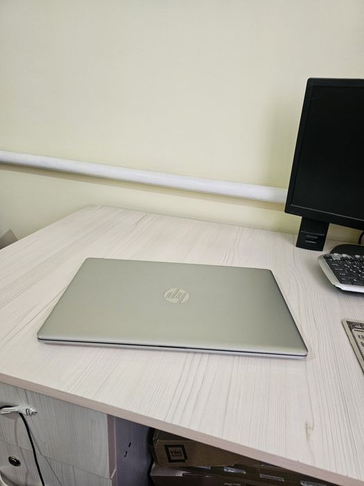 Ноутбук НР (ssd 512гб)