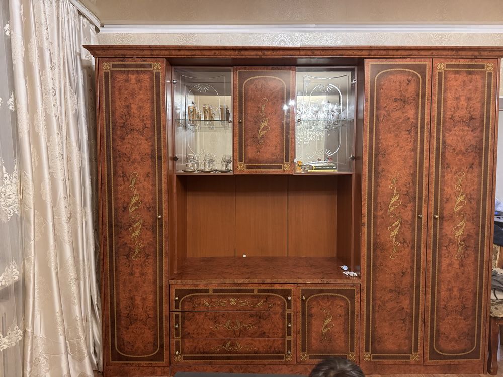 Срочно Продаётся стенка "Шатура"
