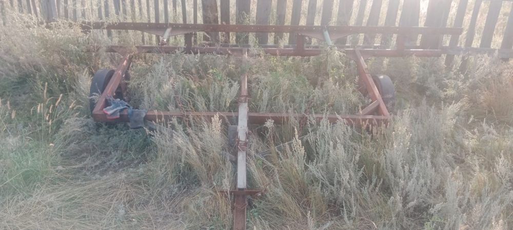 Продам трактор . …