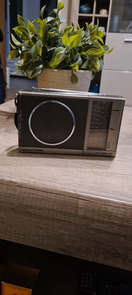 Radio Grundig Hit boy 60