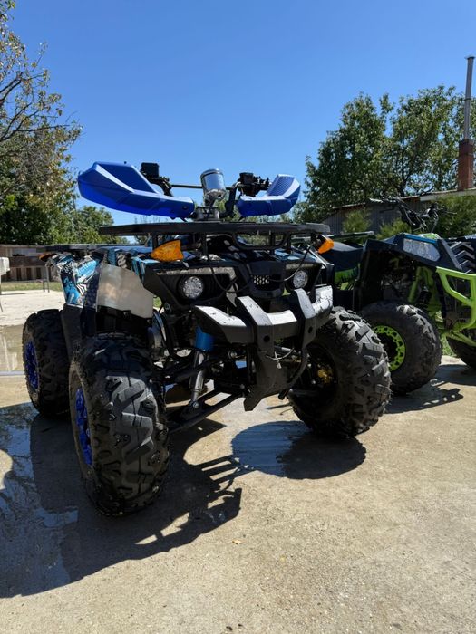 ATV verde sau albastru
