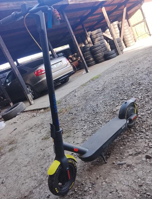 Trotineta Xiaomi 4 pro
