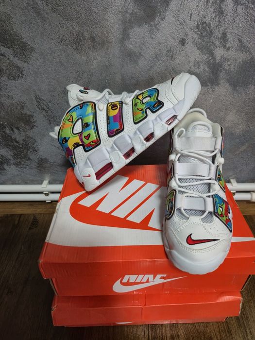 Uptempo Peace love