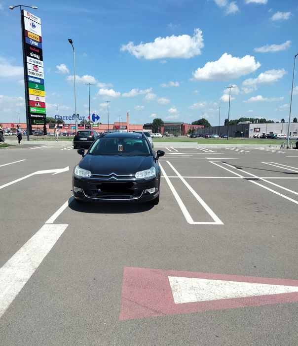 Vând Citroen C5  benzina 1.6