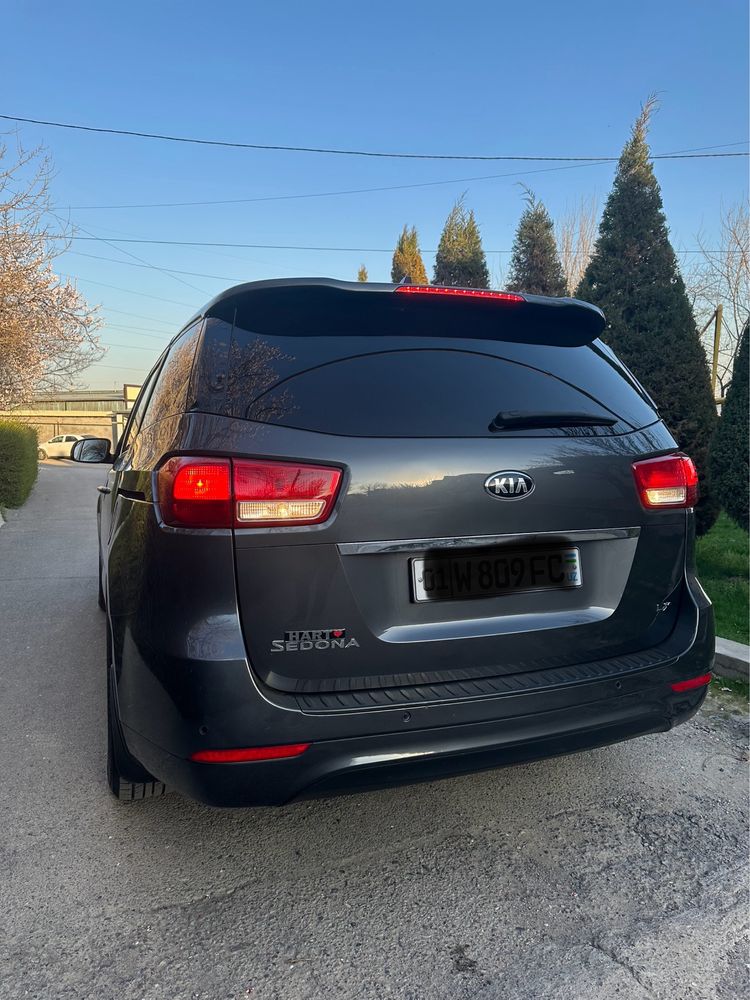 Kia Sedona (CARNIVAL)