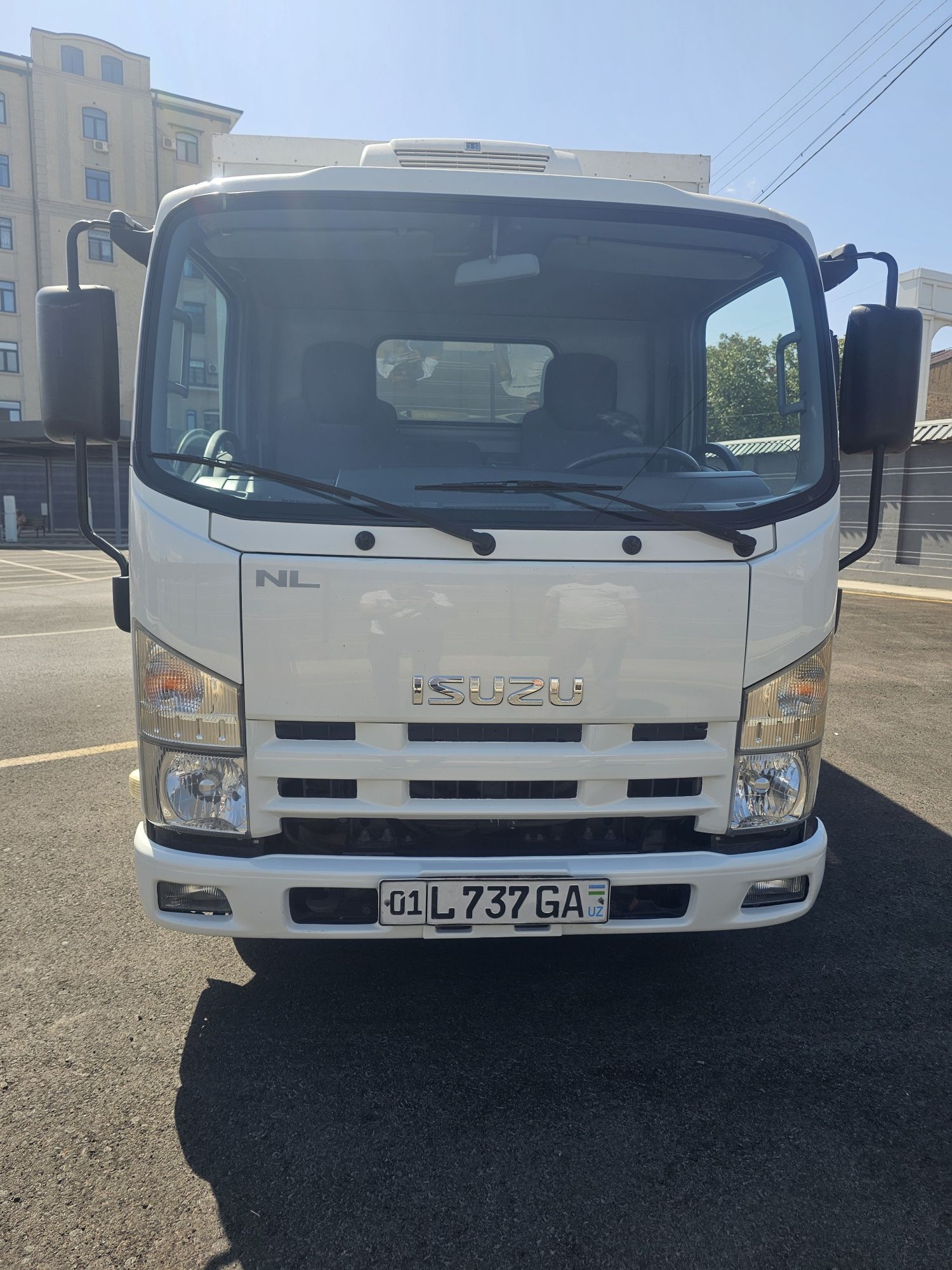 ISUZU NLR 85A ref 2010 йил холодильник. Исузу рефрижиратор 3,5 тонна