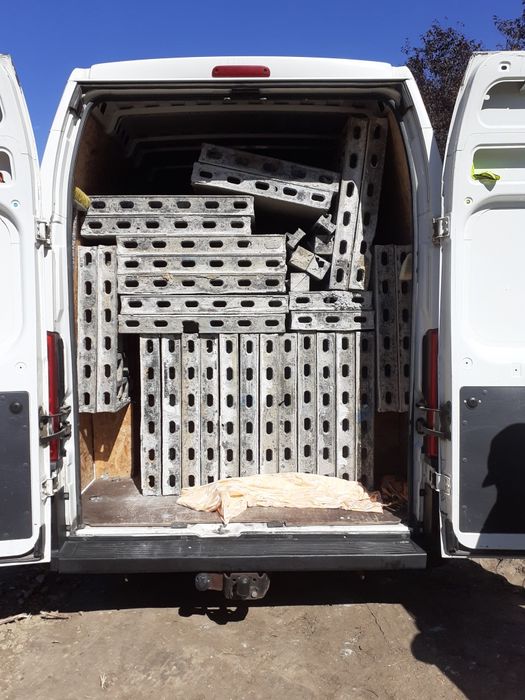 Transport materiale  bunuri, marfa mobila,debarasări,gunoi fiare,etc