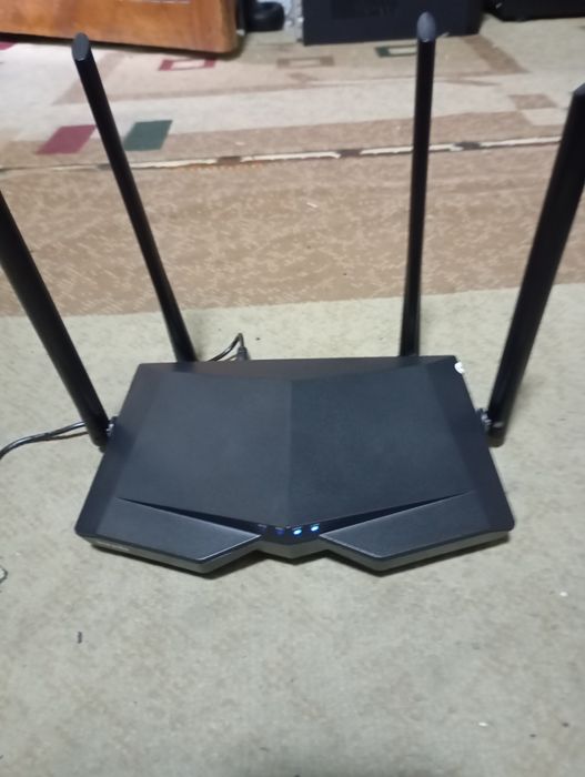 WiFi router Tenda AC6