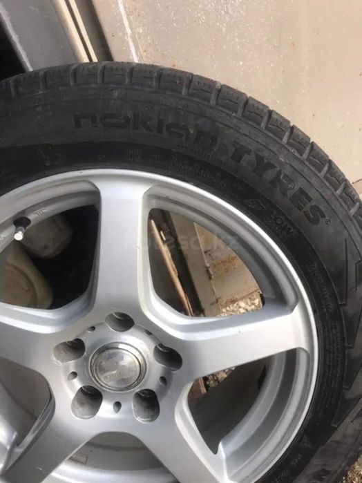 Срочно продам зимнюю резину с дисками в комплекте