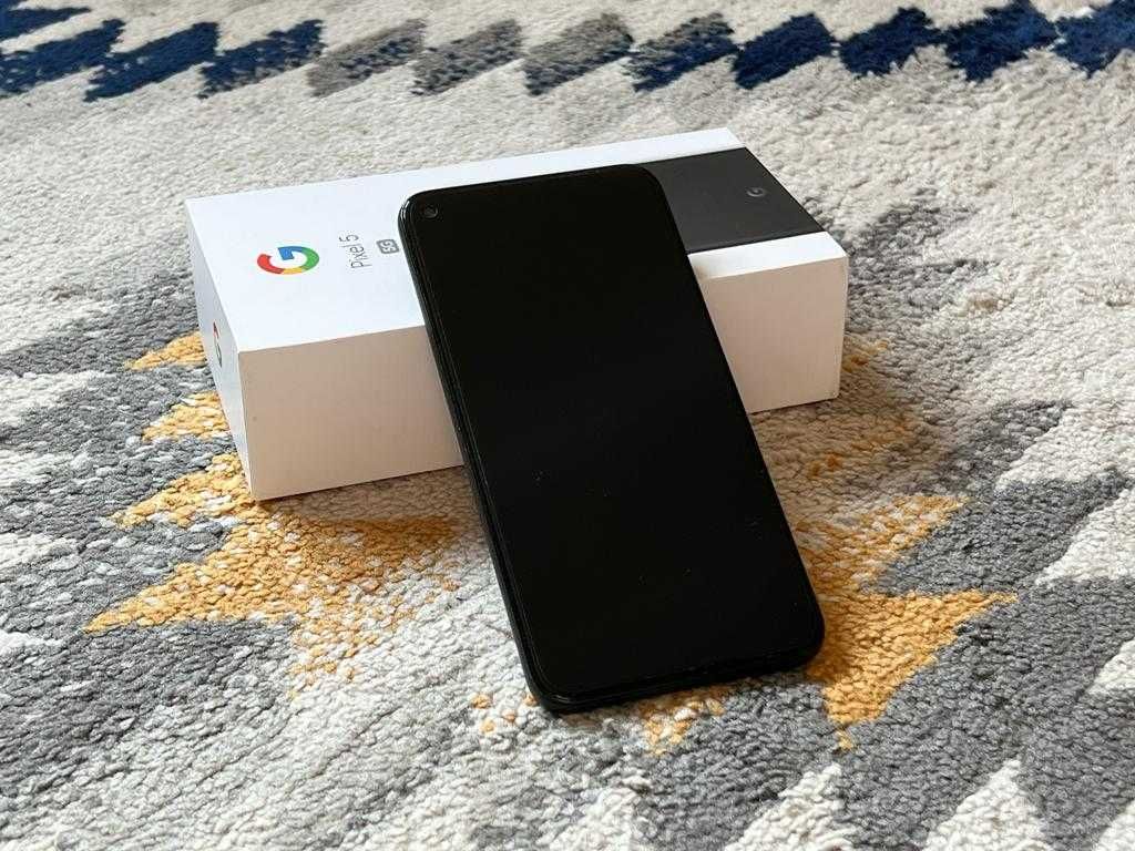 Google Pixel 5; 5G; Just Black; 128 GB; Ca Nou
