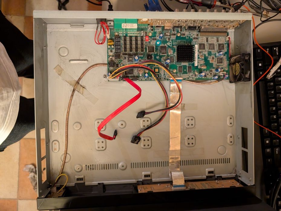 Dvr hikvision 16 canale