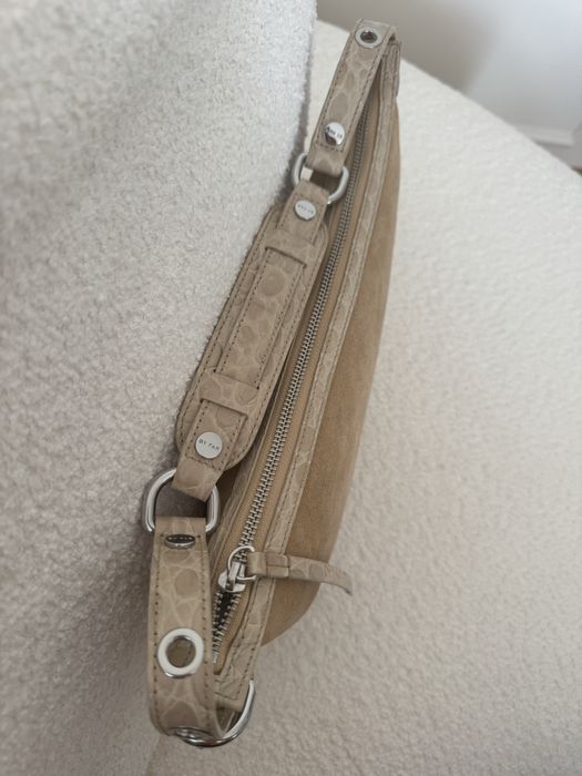 By Far Gib велурена чанта