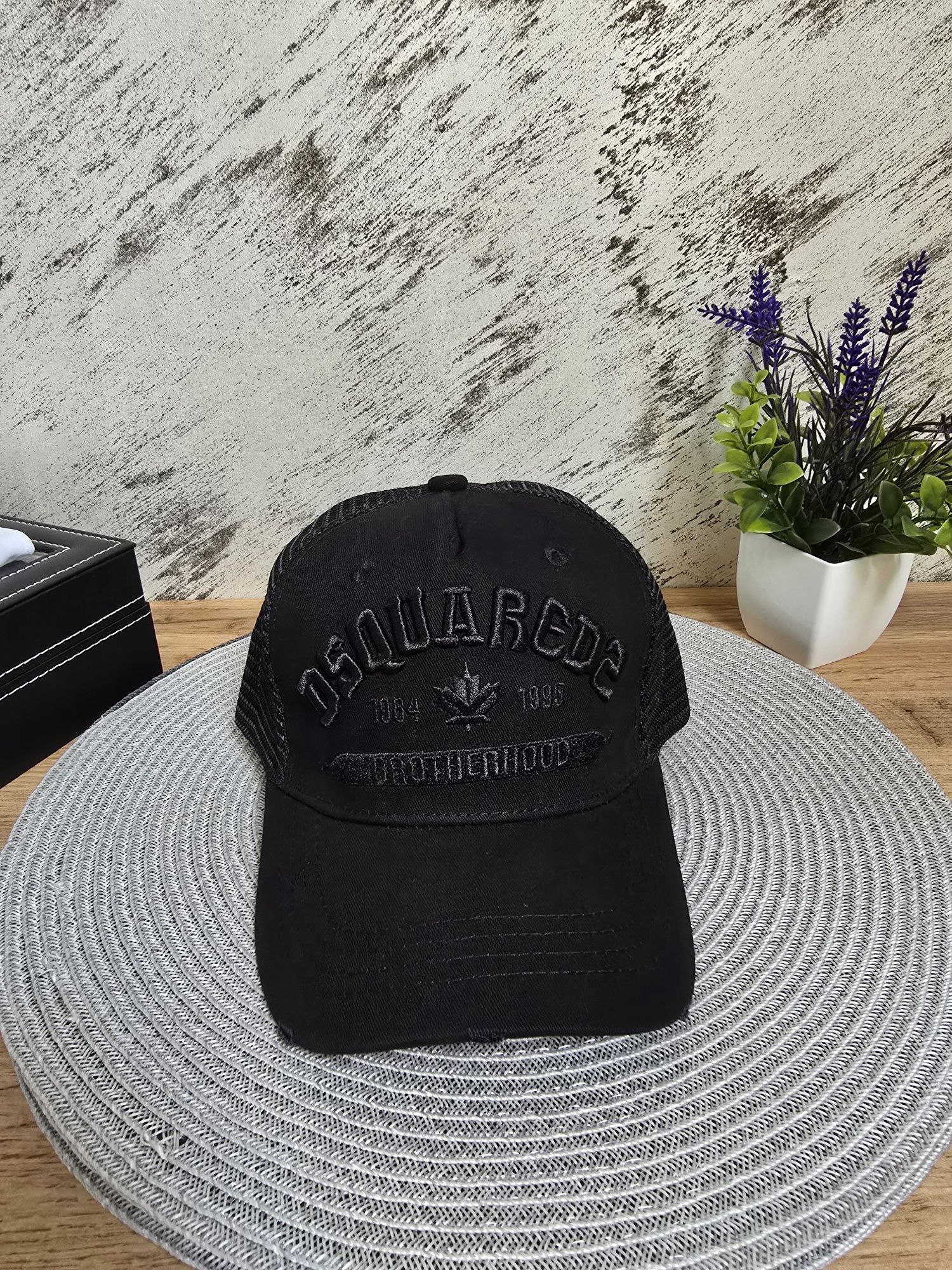Шапки Dsquared2 НОВО