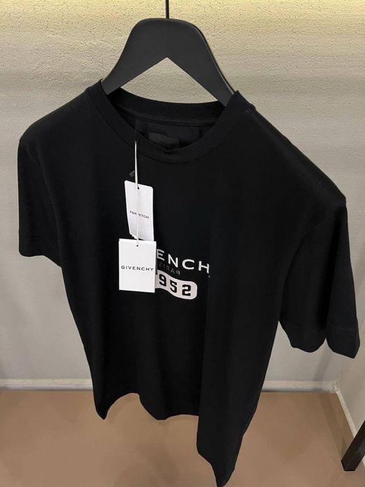 Tricou givenchy negru si alb premium lichidare