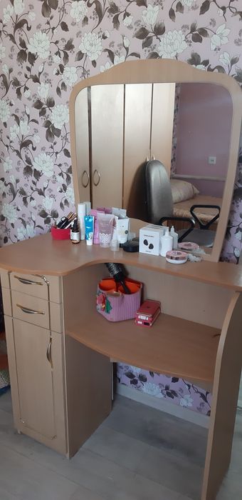 Туалетный столик