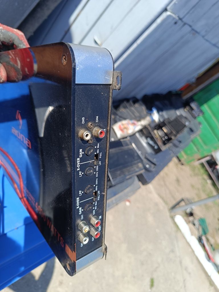 Statie auto Blaupunkt și Auwa