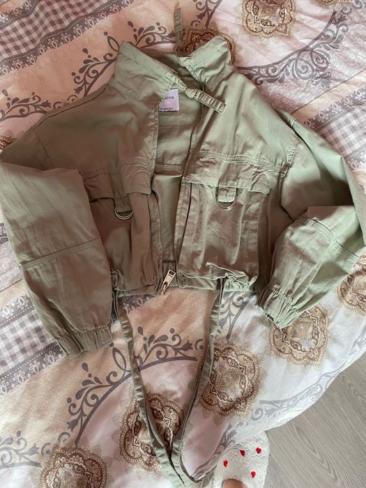 Дамско яке на Bershka