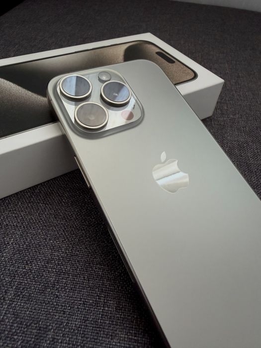 Продавам iPhone 15 Pro 128 GB – отлично състояние