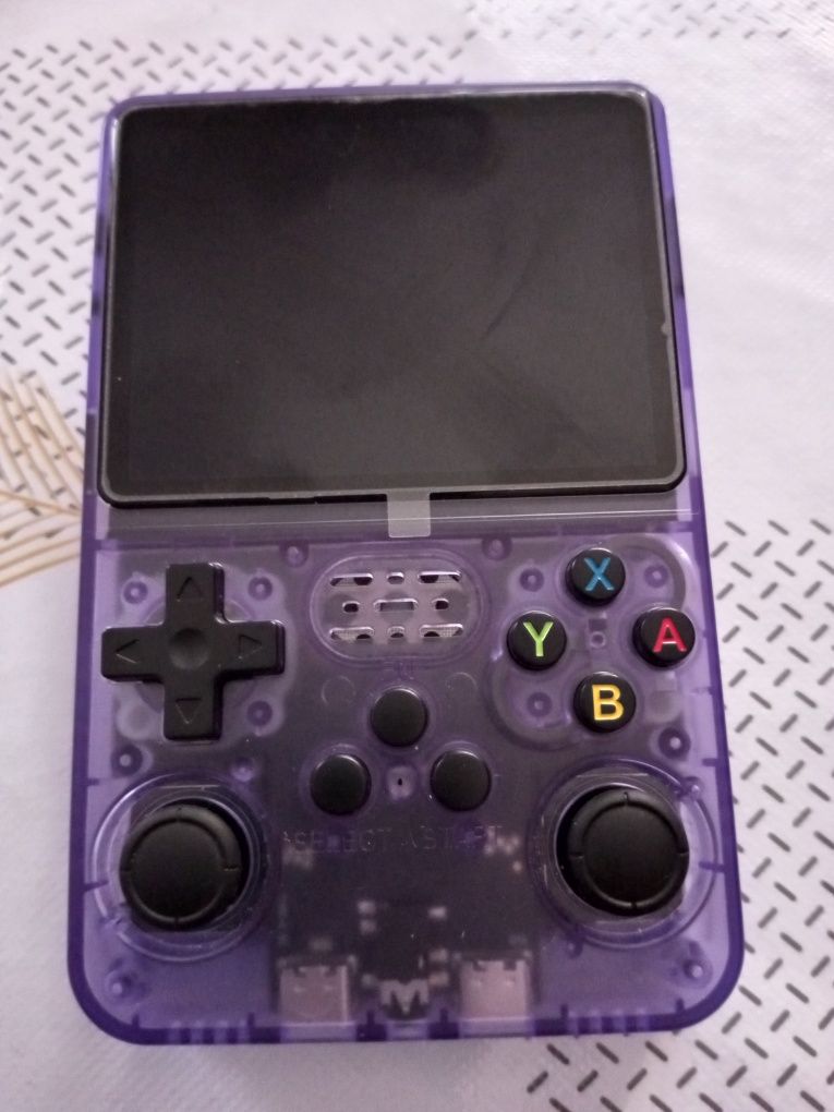 Gaming console sotiladi hamma trentdagi oyinlar bor