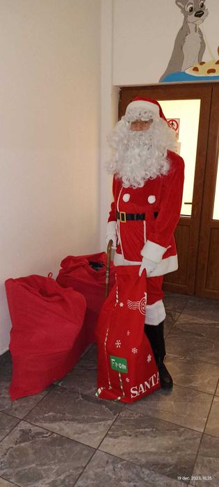 Mos Craciun de inchiriat