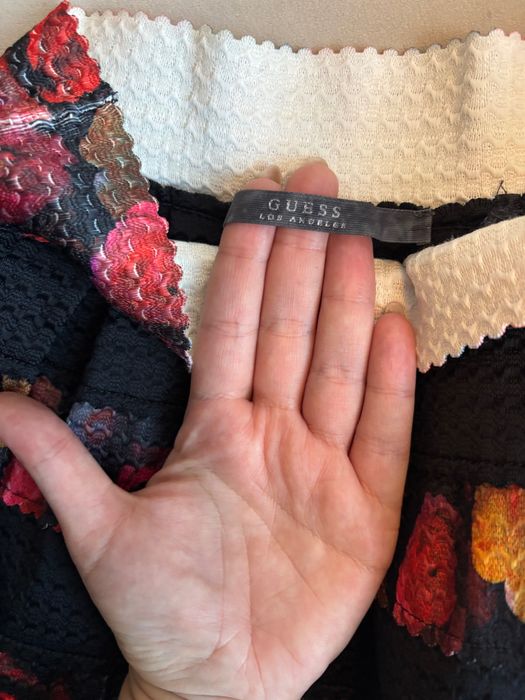 Дамска пола Guess, размер S