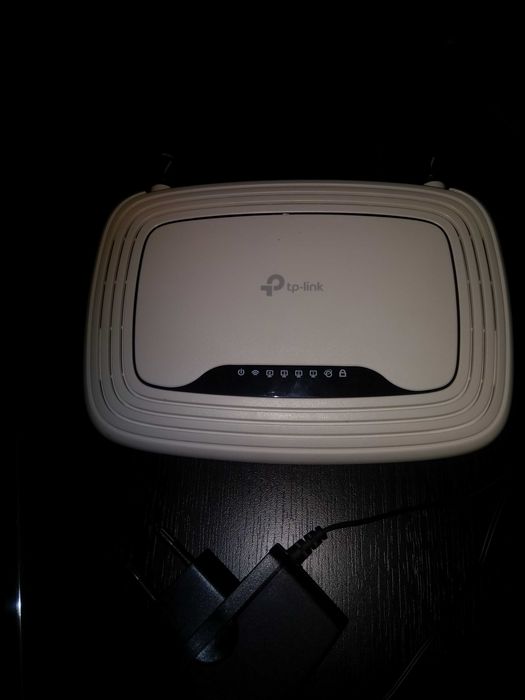 De vânzare Router wireless tp-link. Preț 35 lei.Cumpărat de 11 Luni.