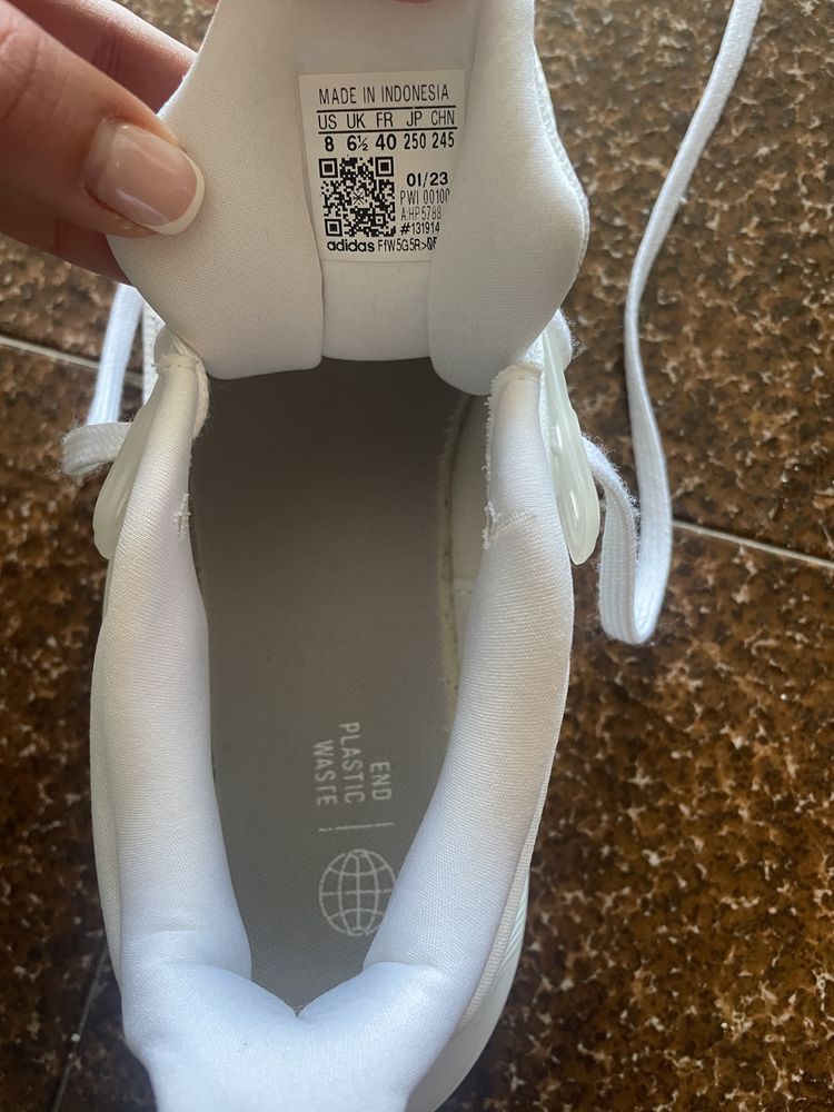 Оригинални мратонки за бягане Adidas
