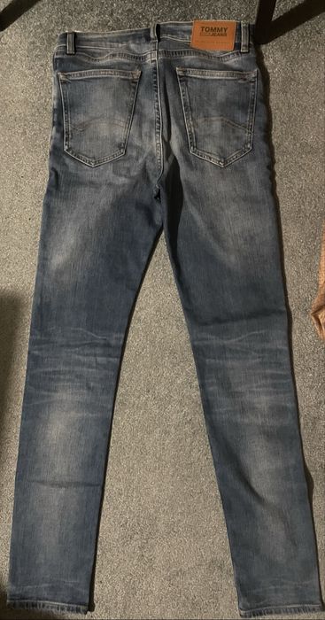 Blugi Tommy Jeans cu eticheta