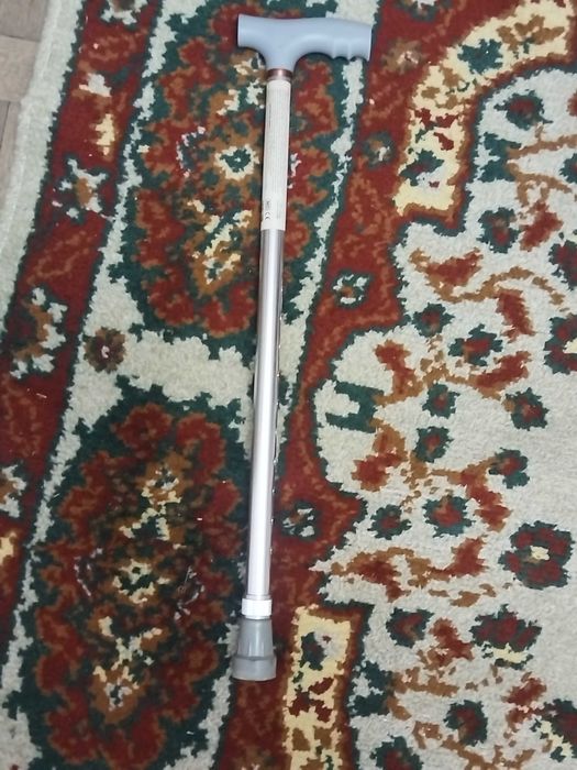 Baston cu reglaj inaltime