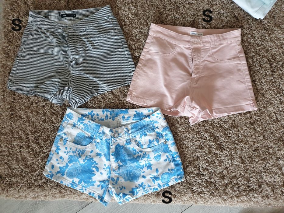 Pantaloni scurți vara