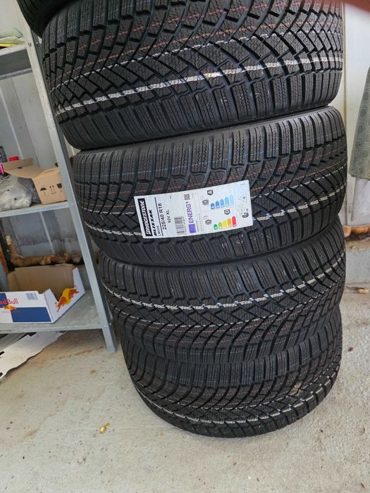 225 40 18 Bridgestone Нови зимни Гуми
