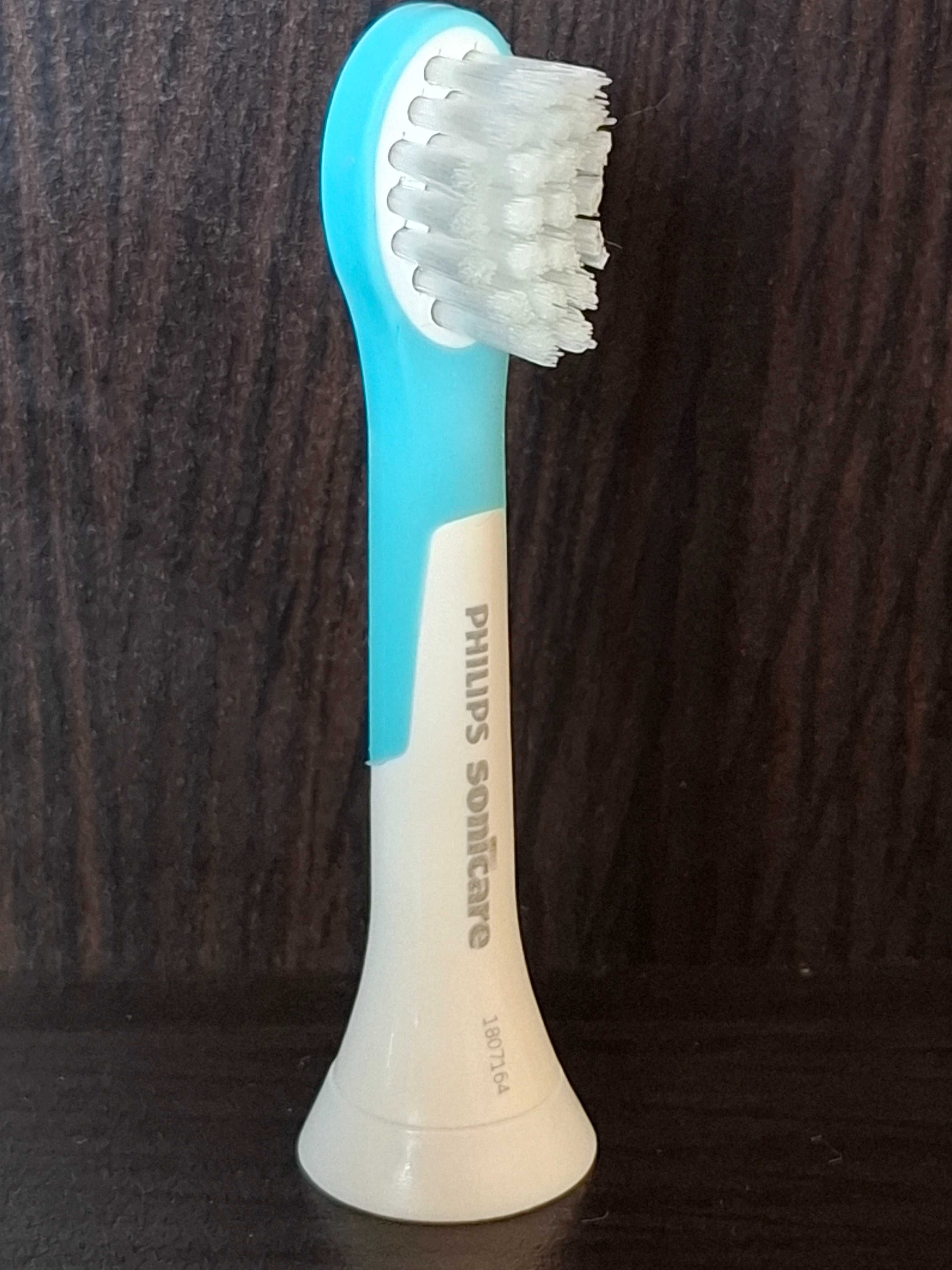 Детски Накрайници/ рез. глави за ел. четка за зъби Philips Sonicare