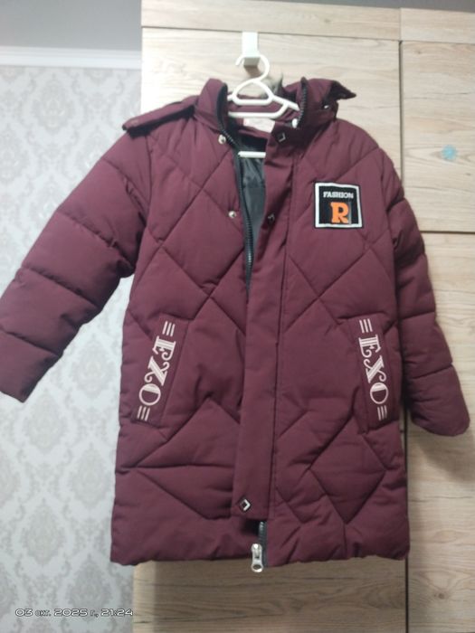 Продам детскую куртку
