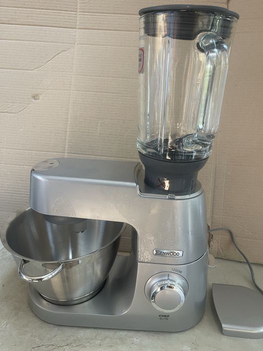 Кухненски робот Kenwood Titanium Chef Baker Xl