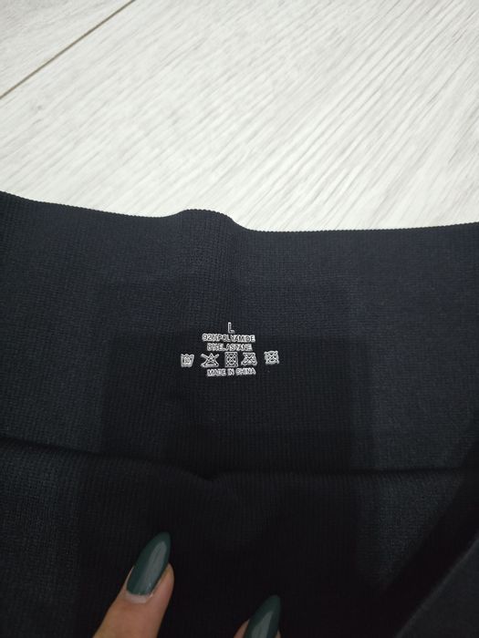 Черен дамски клин с повдигащ ефект