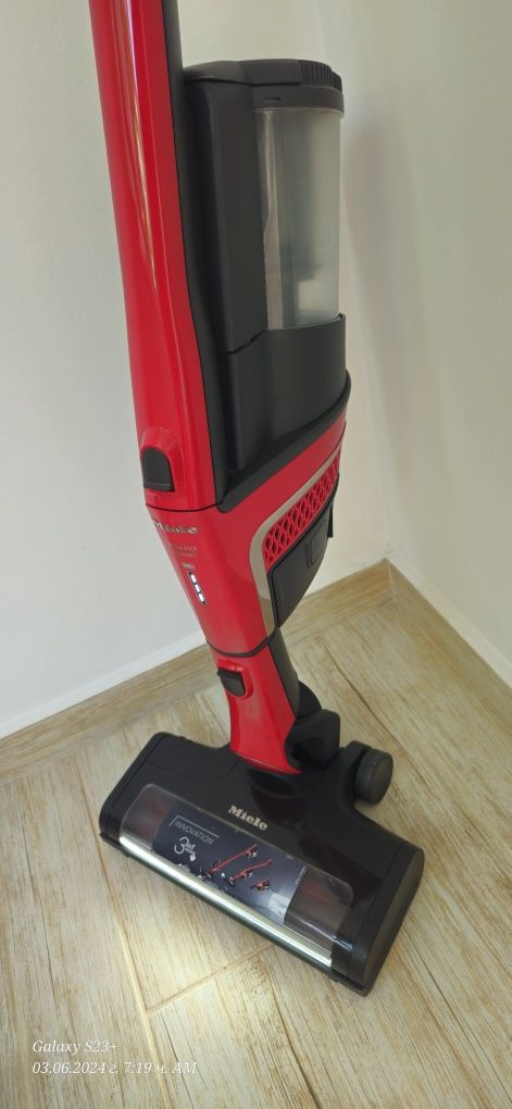 Ръчна прахосмукачка miele миеле trflex HX 1 runner power smul 5