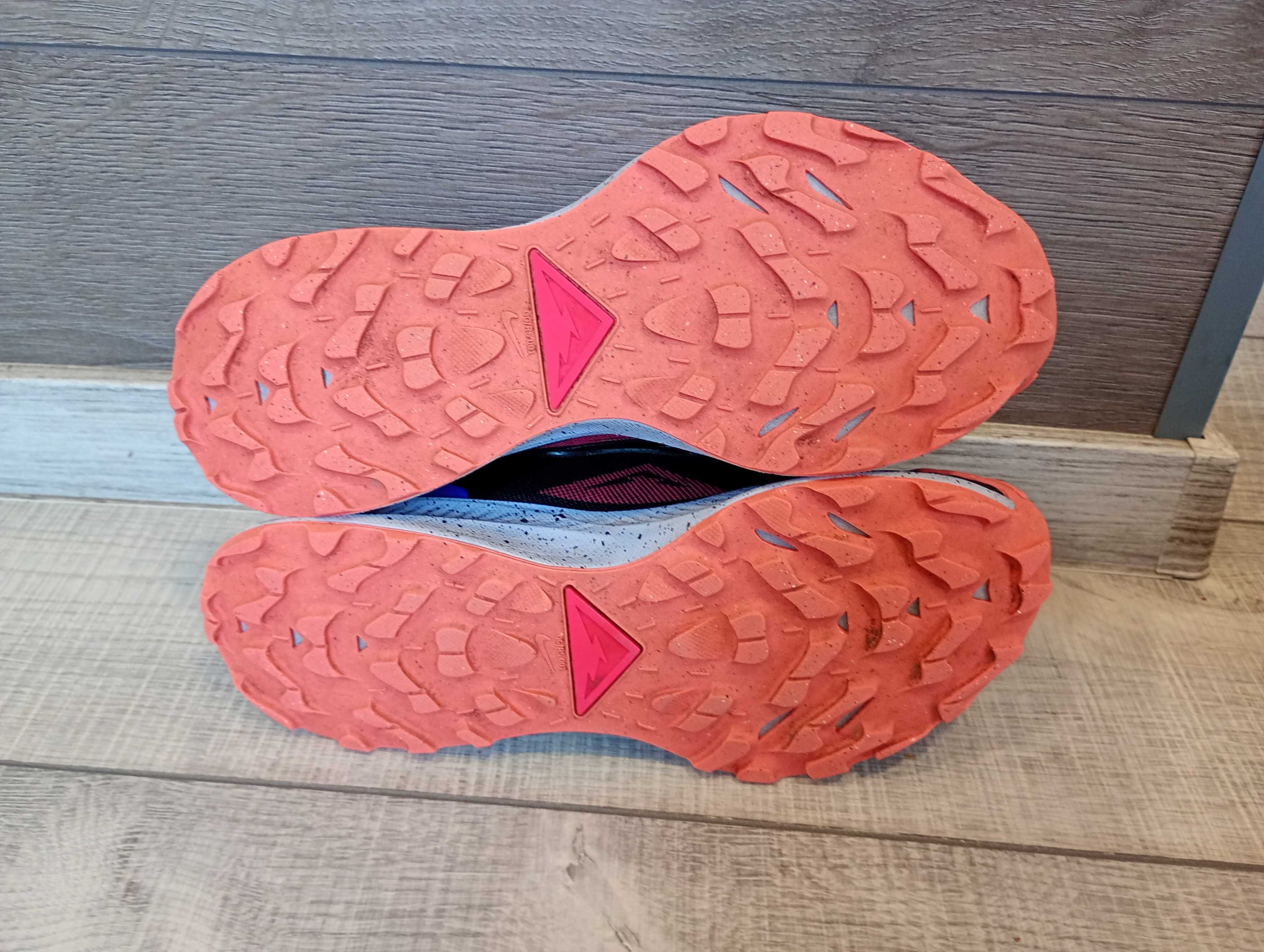 Nike Pegasus Trail 3 Gore Tex номер 40 стелка 25,5 см.